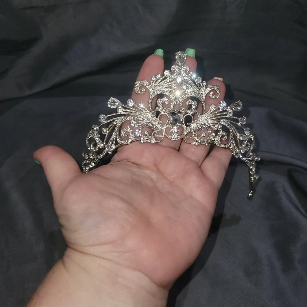 Silver Tiara Crown for Women Crystal Queen Rhinestone Princess Wedding Costume